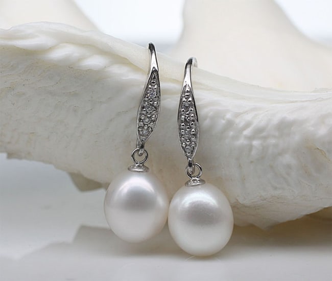 Elegant White Freshwater Pearl Earring Fashion