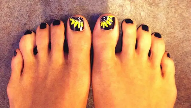 Creative Women Sunflower Nail Art for Foot