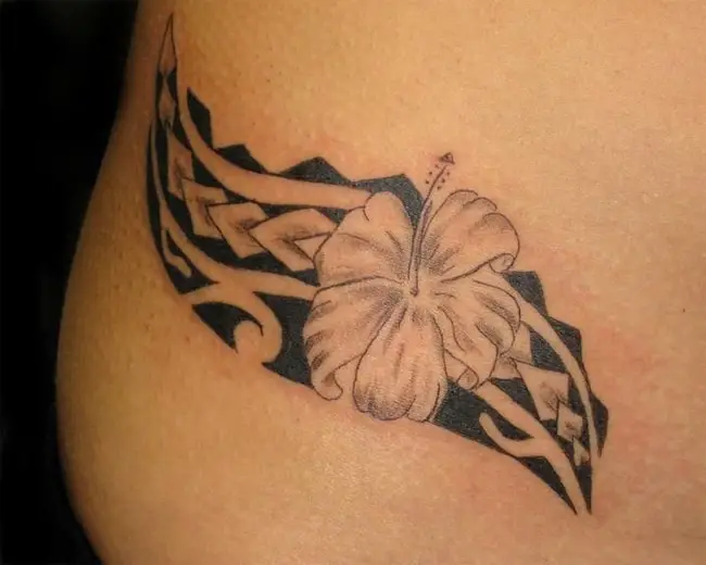 Fantastic Polynesian Tattoo Ideas on Side Rib