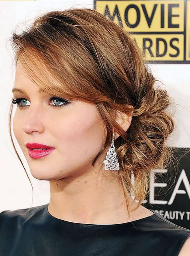 actress-messy-side-bun-hairstyles-from-red-carpet
