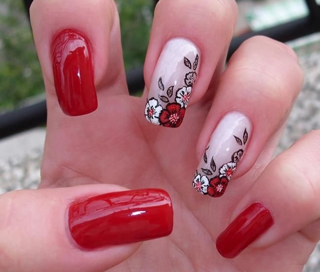red-and-white-flowers-nail-designs-for-christmas