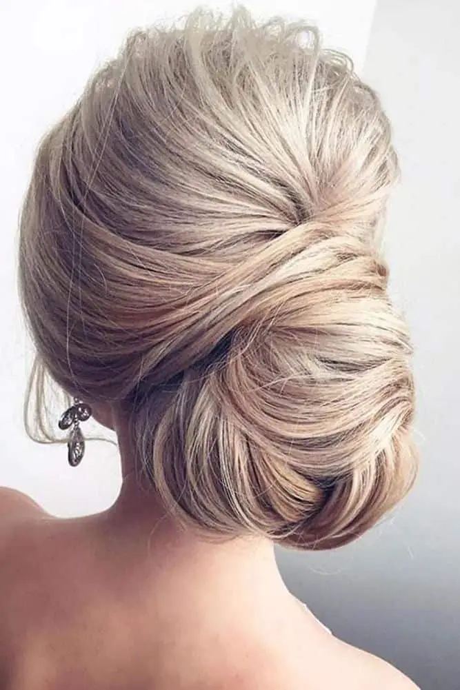 30 Beautiful Wedding Guest Hairstyle Ideas 2023 SheIdeas