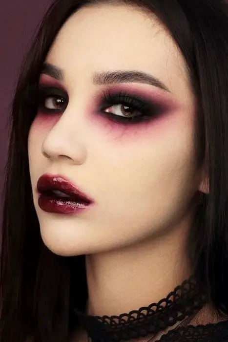 71 Spooky Vampire Makeup Looks to Try at Halloween – SheIdeas