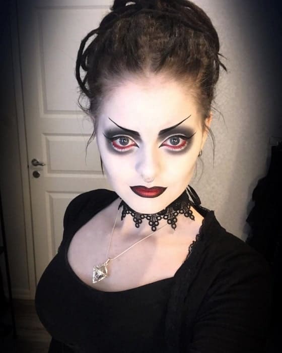 vampire makeup ideas for Halloween