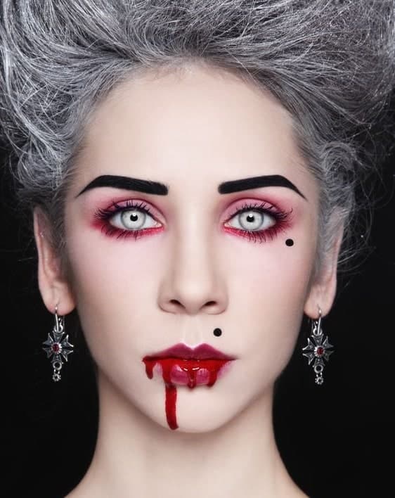 breathtaking vampire makeup looks for women