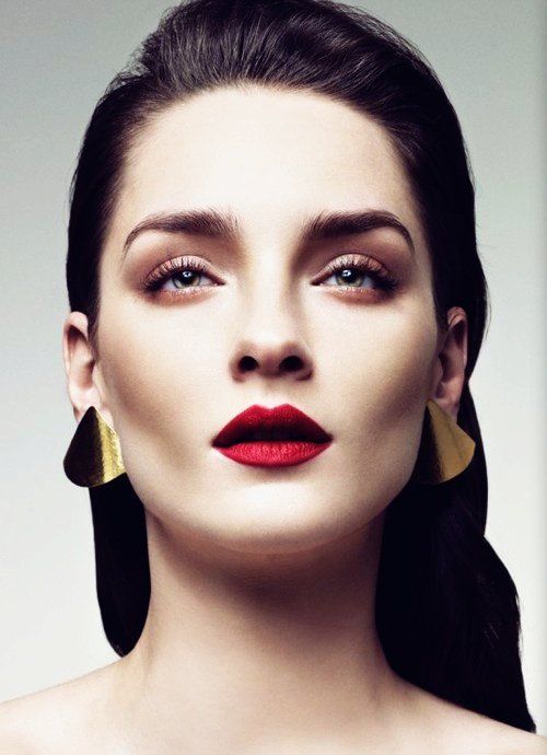 vinatge red lipstick for women