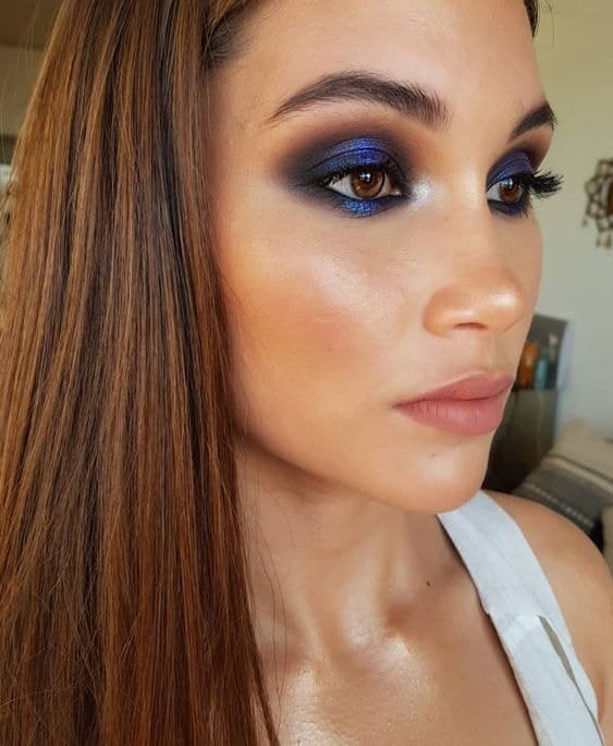 vibrant blue eyeshadow looks for brown eyed girl